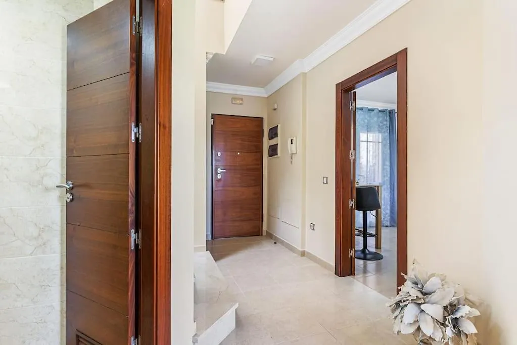 Luxury Villa With Sea View, Heated Pool Arona