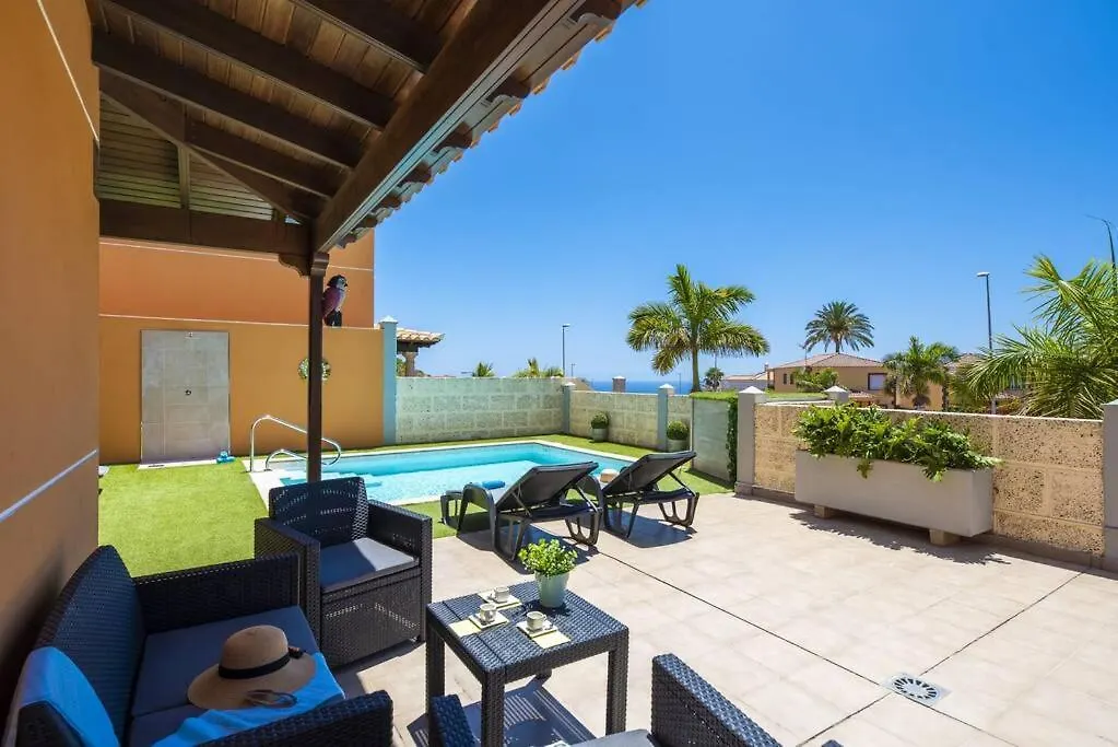 Luxury Villa With Sea View, Heated Pool Arona