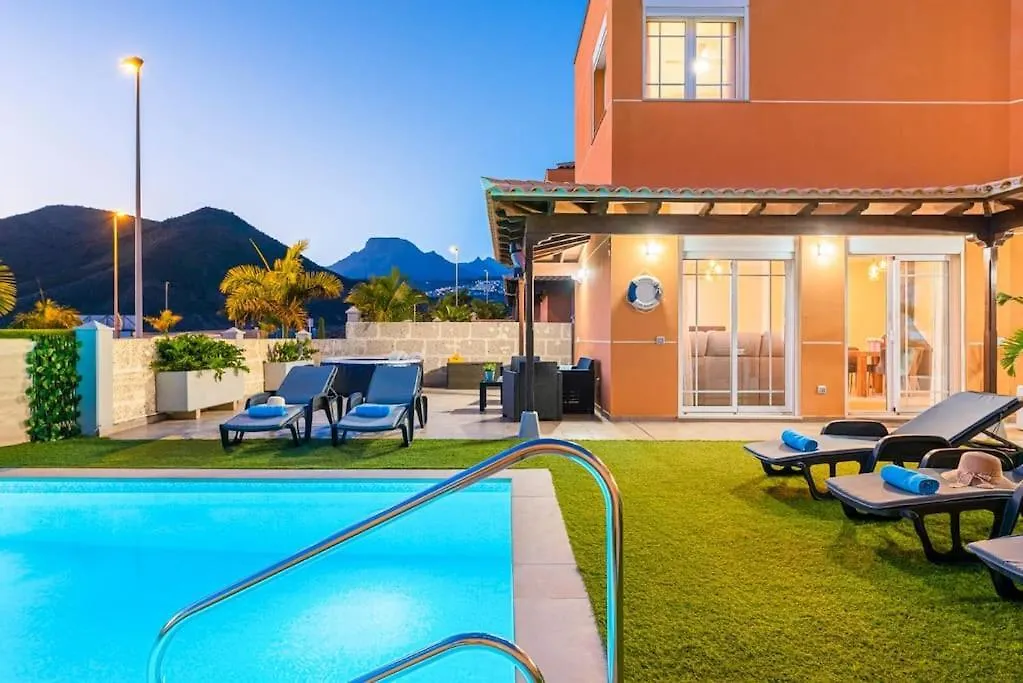 Luxury Villa With Sea View, Heated Pool Arona  0*, Arona (Tenerife)