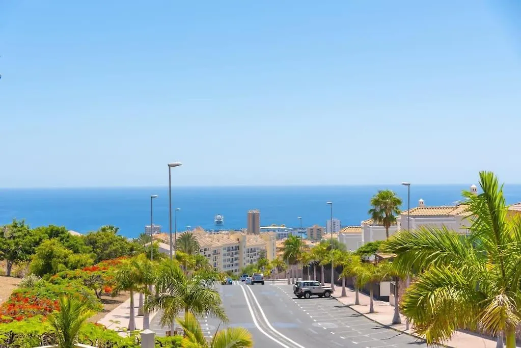 Luxury Villa With Sea View, Heated Pool Arona  0*, Arona (Tenerife)