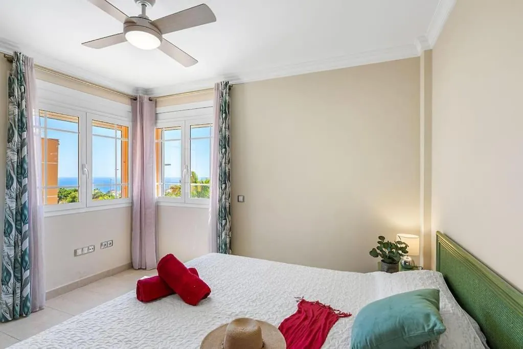 Luxury Villa With Sea View, Heated Pool 阿罗纳