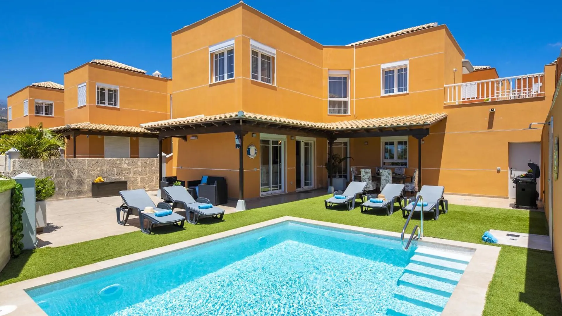 Luxury Villa With Sea View, Heated Pool location